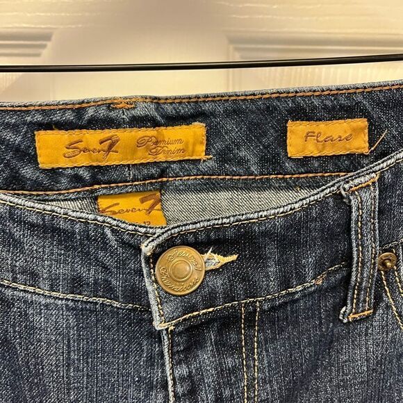 Seven7 Mid Rise Flare Leg Jeans sz 12 Like New - Picture 3 of 6